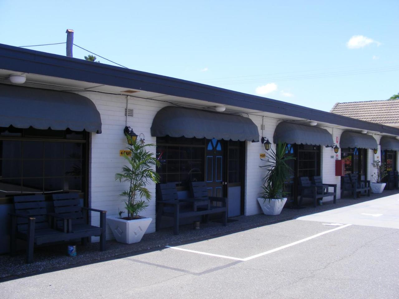 Motel Lodge Rockhampton Exterior photo