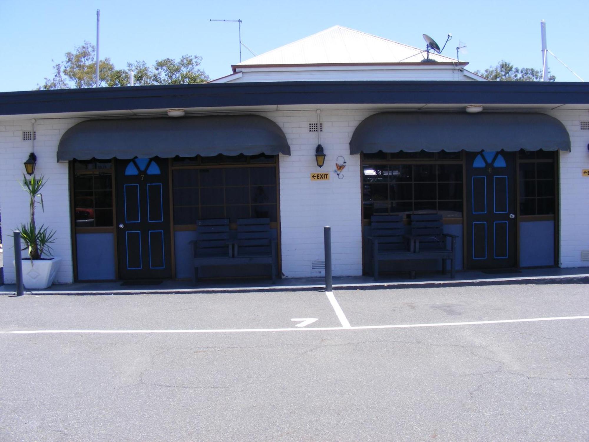 Motel Lodge Rockhampton Exterior photo